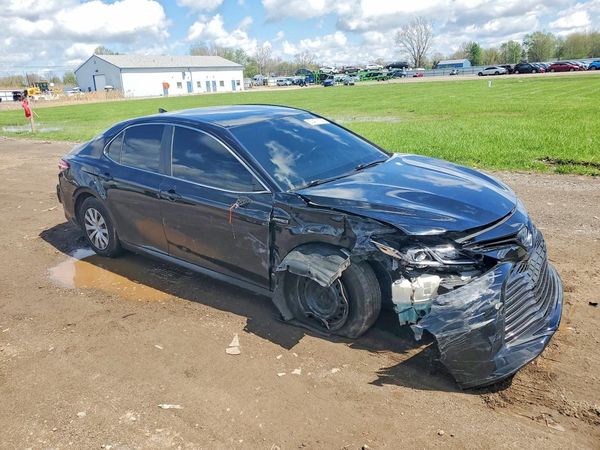 2019 TOYOTA CAMRY