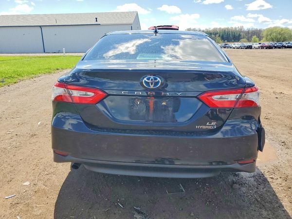 2019 TOYOTA CAMRY