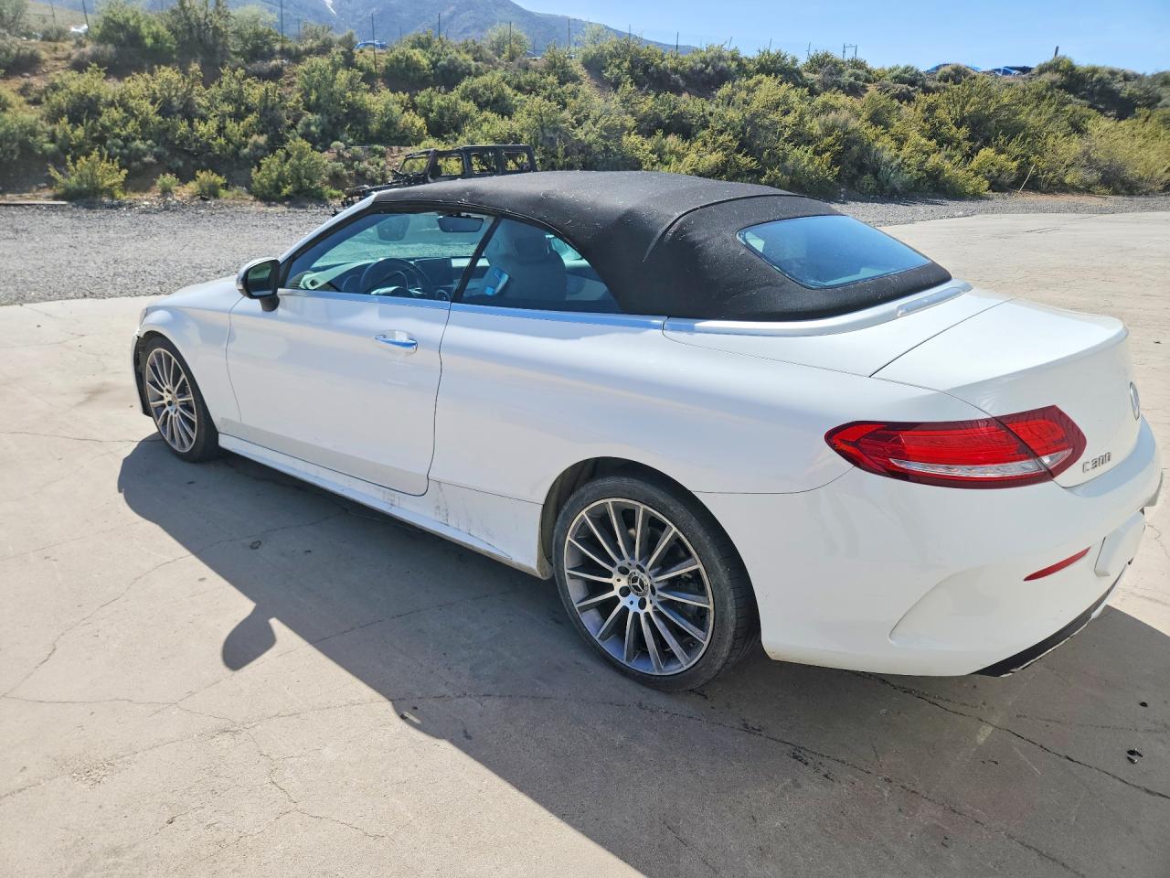 2017 MERCEDES-BENZ C C300