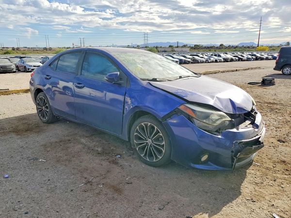 2015 TOYOTA COROLLA