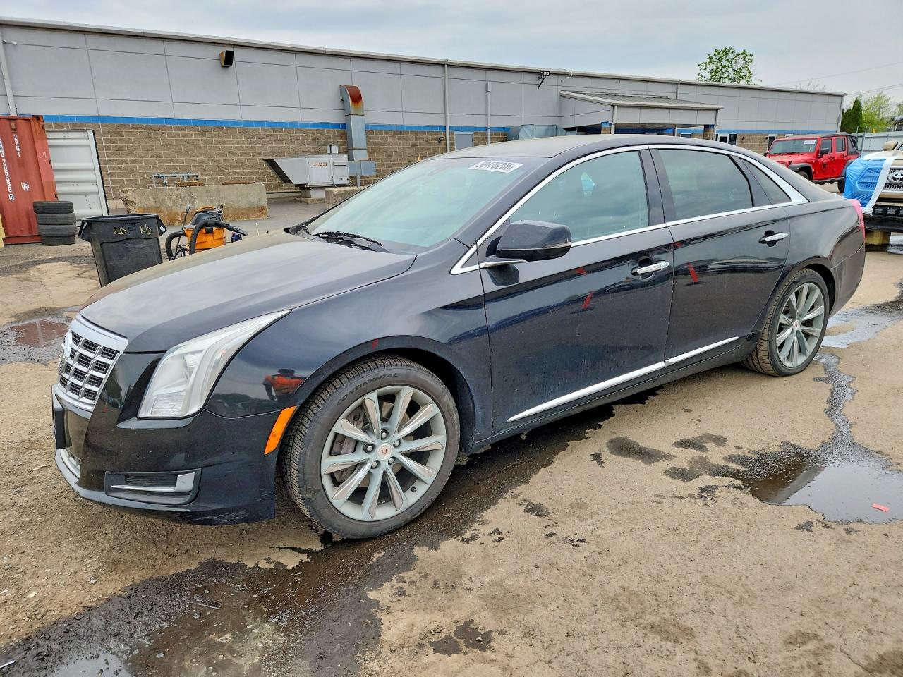 2013 CADILLAC XTS Livery