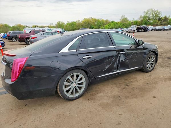 2013 CADILLAC XTS Livery