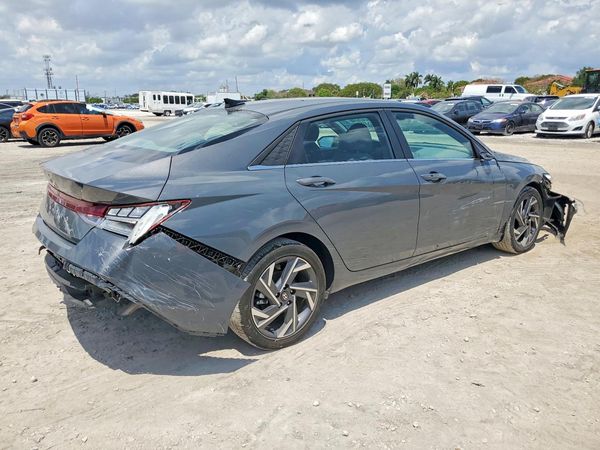 2025 HYUNDAI ELANTRA