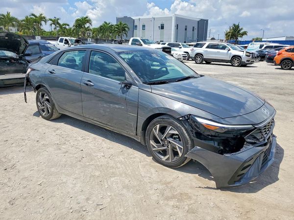2025 HYUNDAI ELANTRA