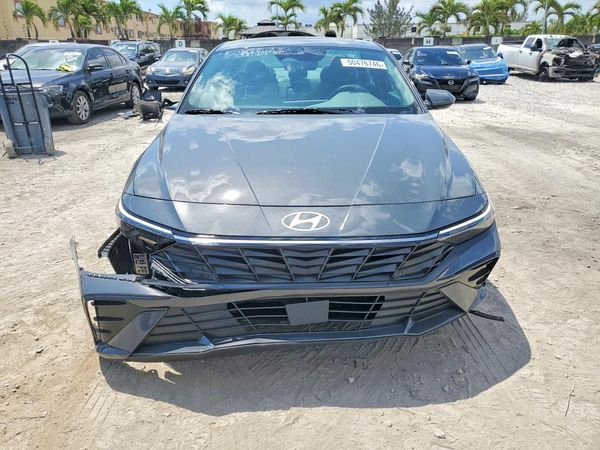 2025 HYUNDAI ELANTRA