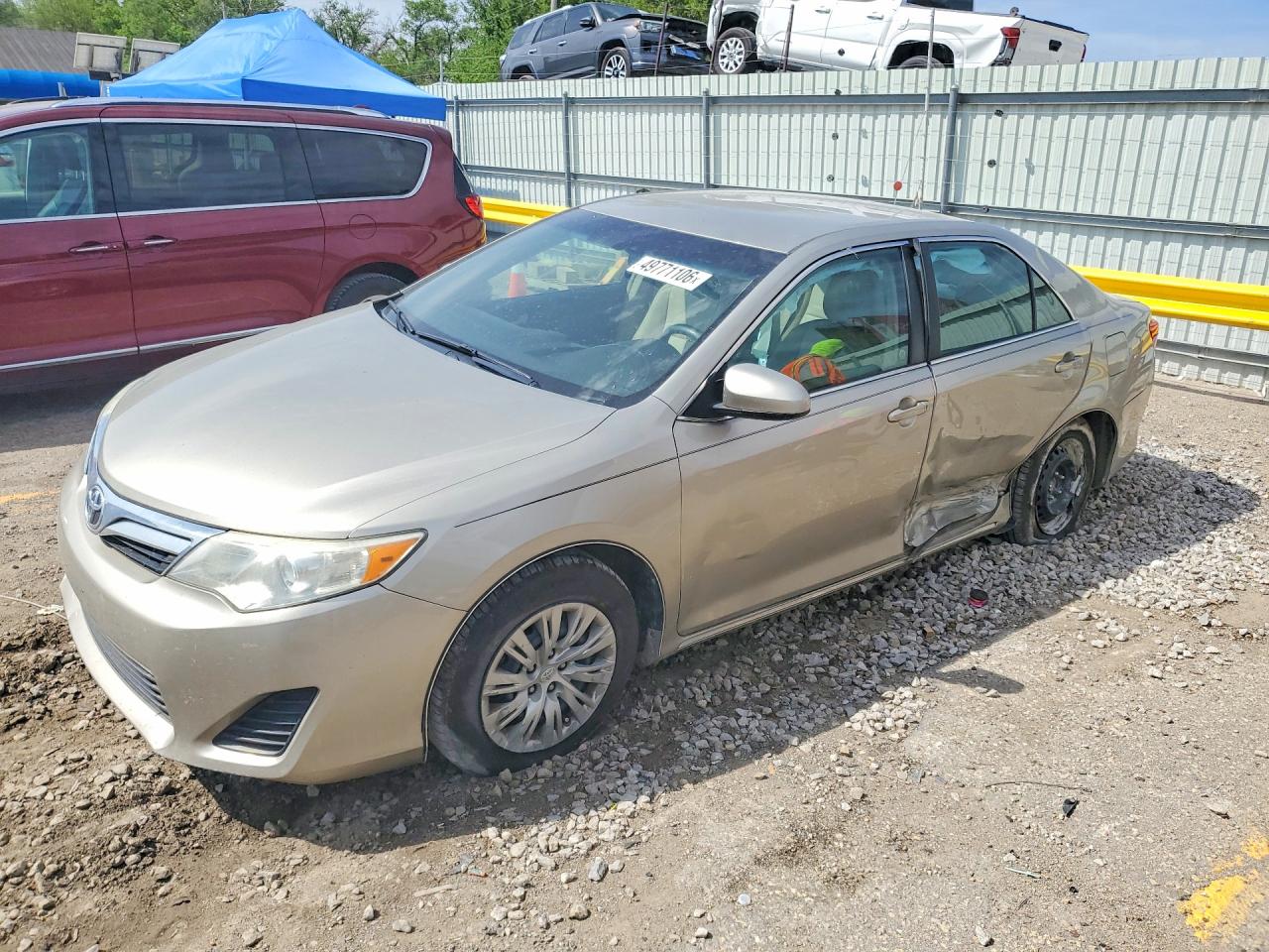 2014 TOYOTA CAMRY