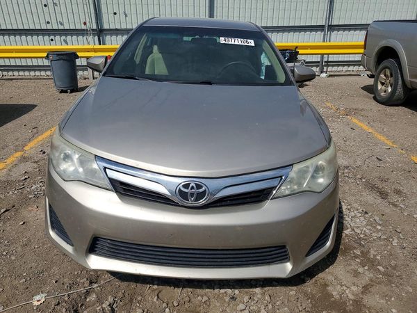 2014 TOYOTA CAMRY