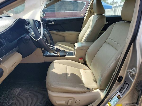 2014 TOYOTA CAMRY