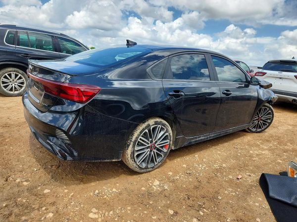 2022 KIA FORTE GT Line