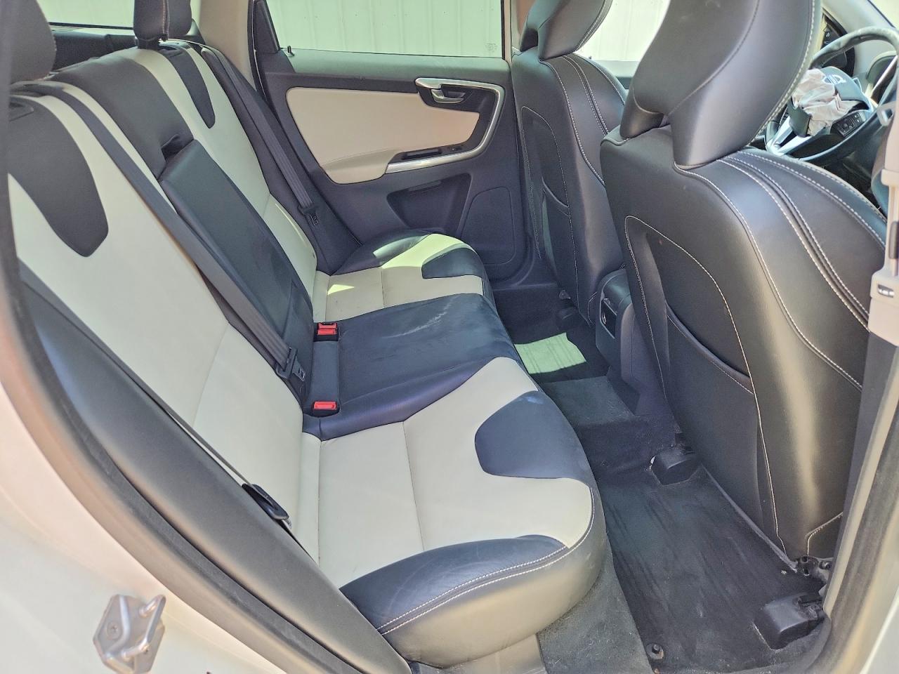2017 VOLVO XC60 Dynamic