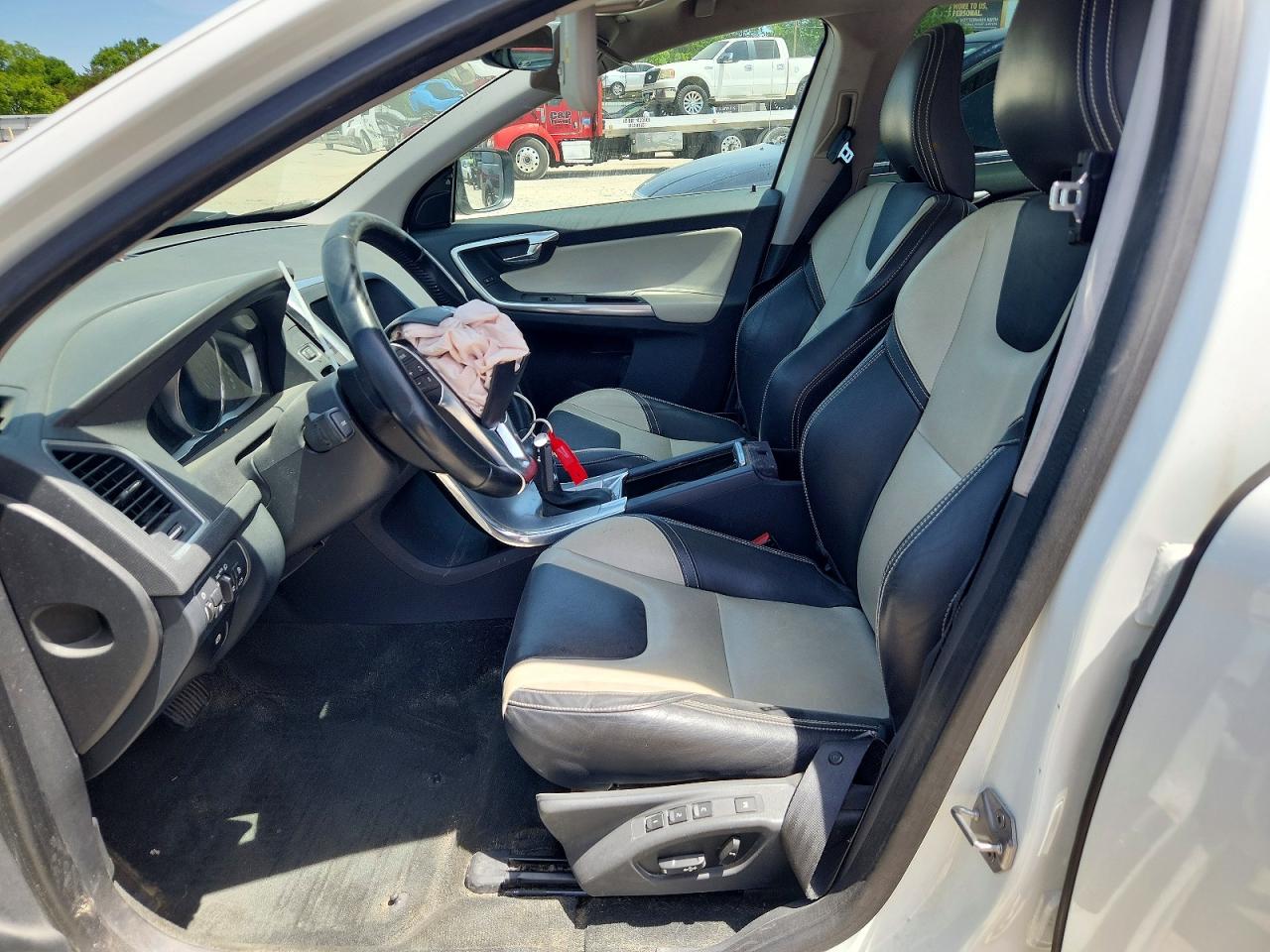 2017 VOLVO XC60 Dynamic