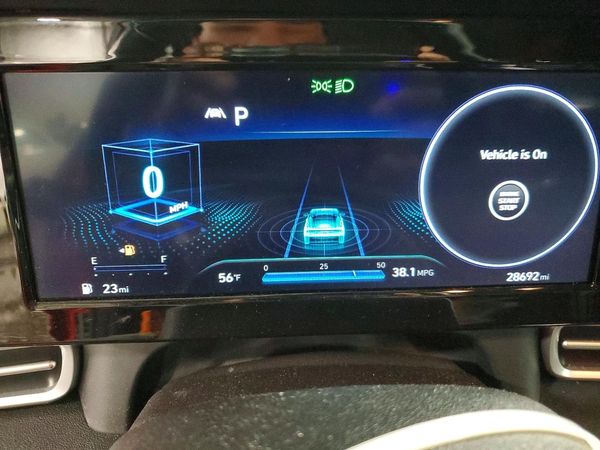 2022 HYUNDAI ELANTRA SEL w/Premium Pkg