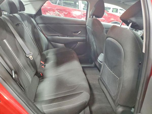 2022 HYUNDAI ELANTRA SEL w/Premium Pkg