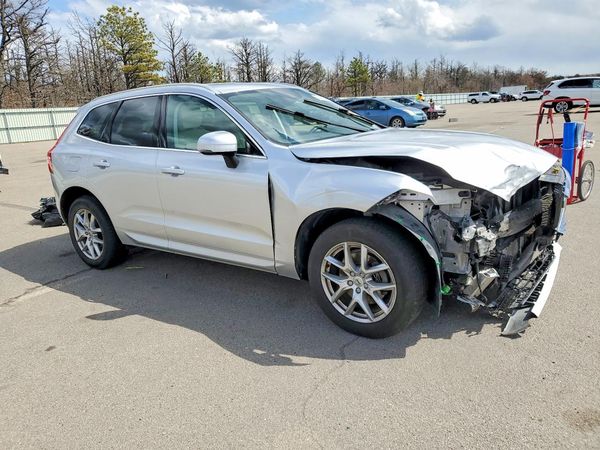 2020 VOLVO XC60