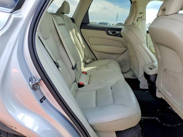 2020 VOLVO XC60