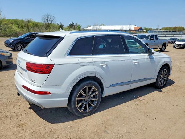 2017 AUDI Q7 quattro Prestige