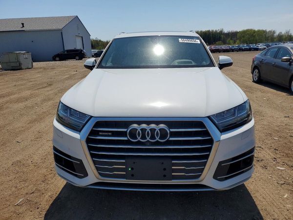 2017 AUDI Q7 quattro Prestige