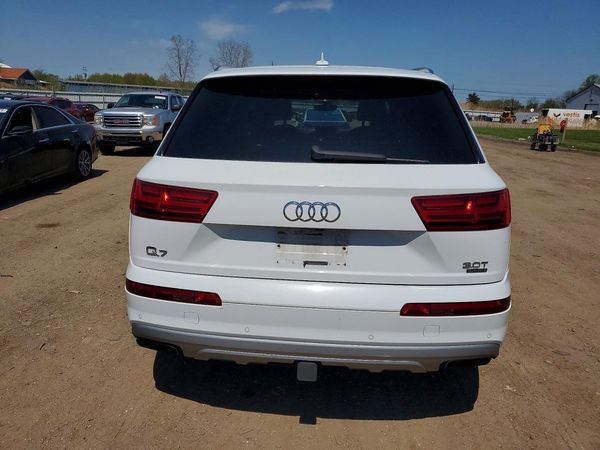 2017 AUDI Q7 quattro Prestige