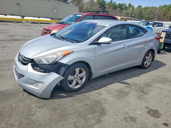 2013 HYUNDAI ELANTRA
