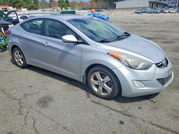 2013 HYUNDAI ELANTRA
