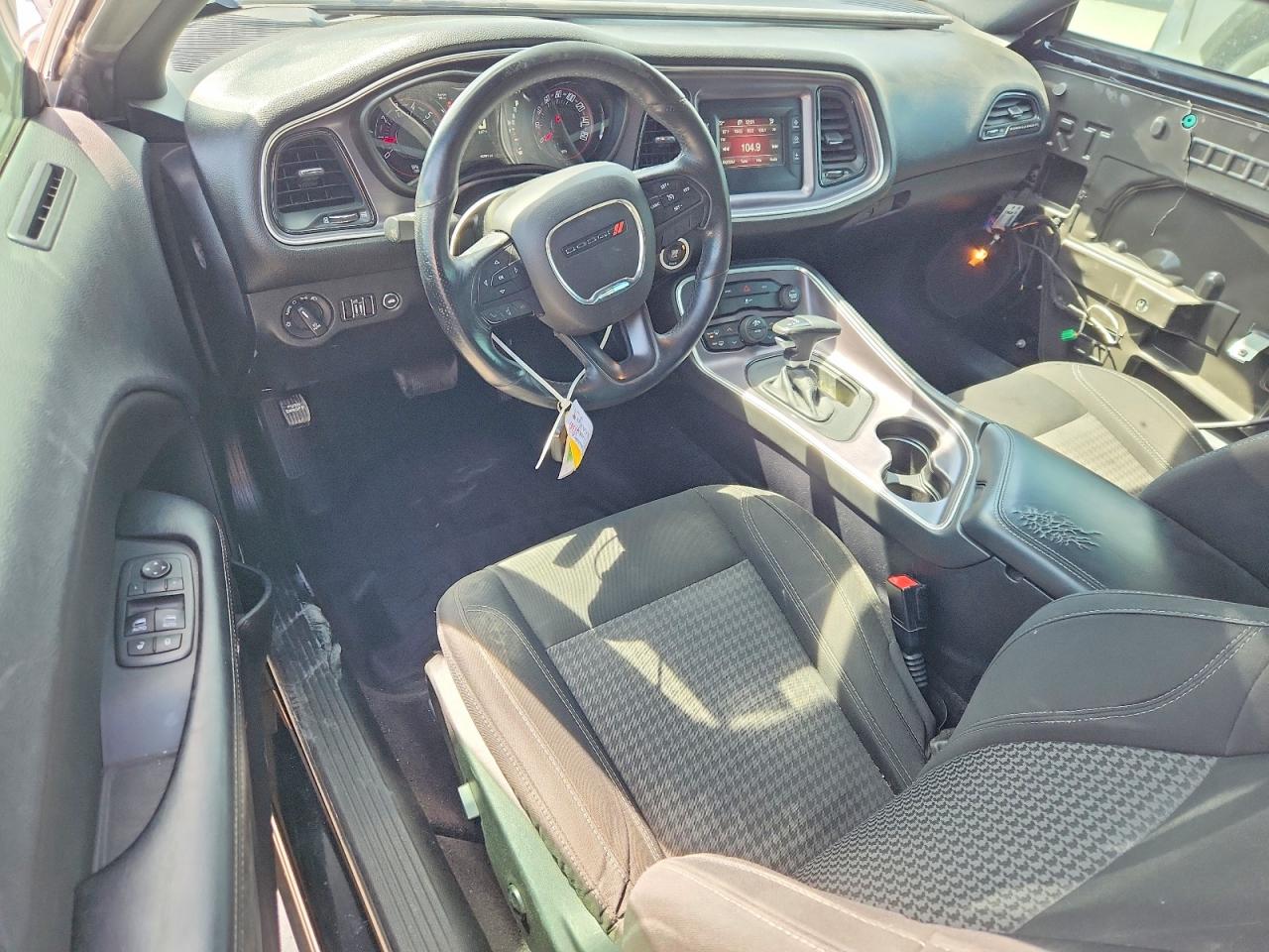 2016 DODGE CHALLENGER SXT Plus