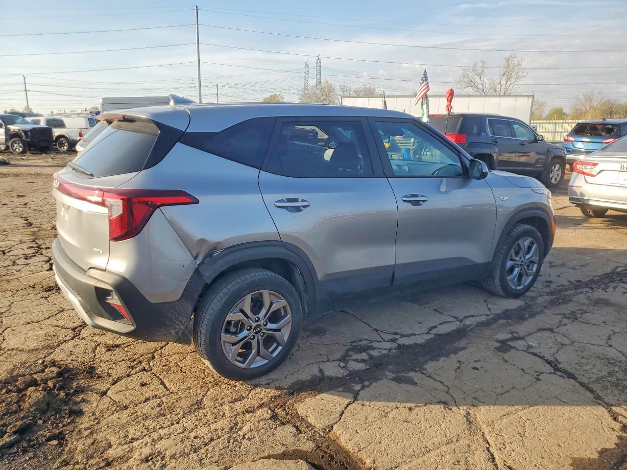 2024 KIA SELTOS LX