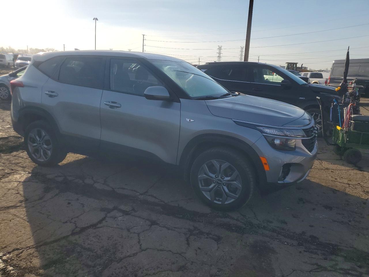 2024 KIA SELTOS LX