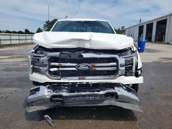 2025 FORD F150 Lariat