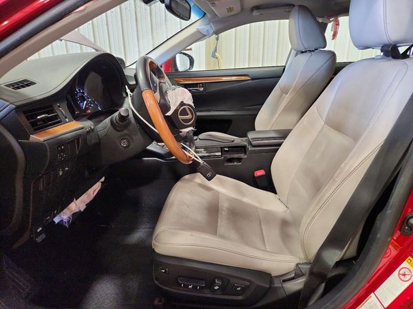 2013 LEXUS ES 300h