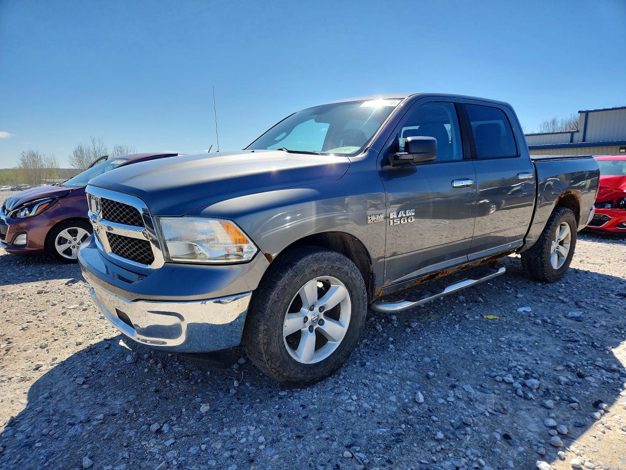 2013 RAM 1500 SLT CREW CAB 4X4