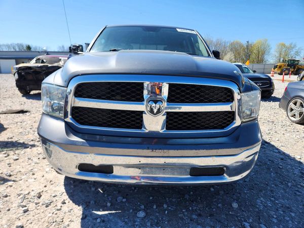 2013 RAM 1500 SLT CREW CAB 4X4