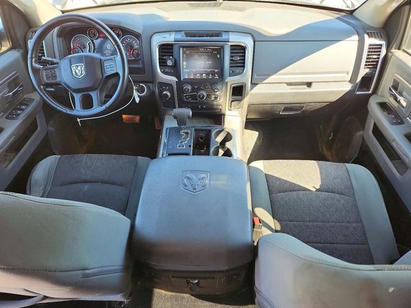 2013 RAM 1500 SLT CREW CAB 4X4
