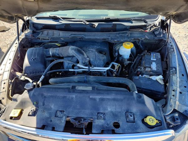 2013 RAM 1500 SLT CREW CAB 4X4