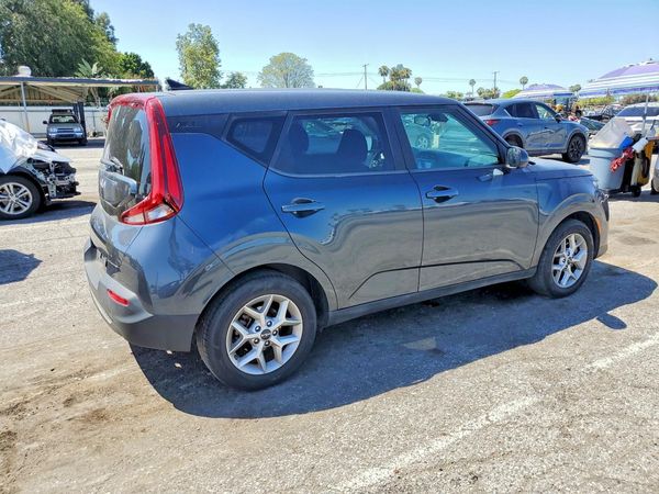 2022 KIA SOUL