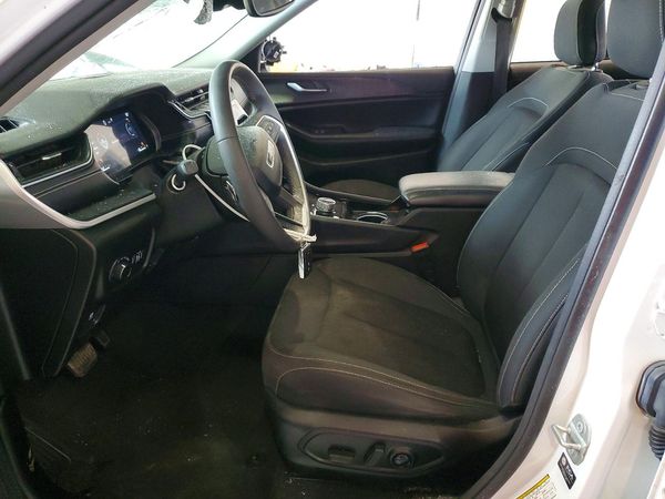 2023 JEEP GRAND CHEROKEE L LAREDO 4X4