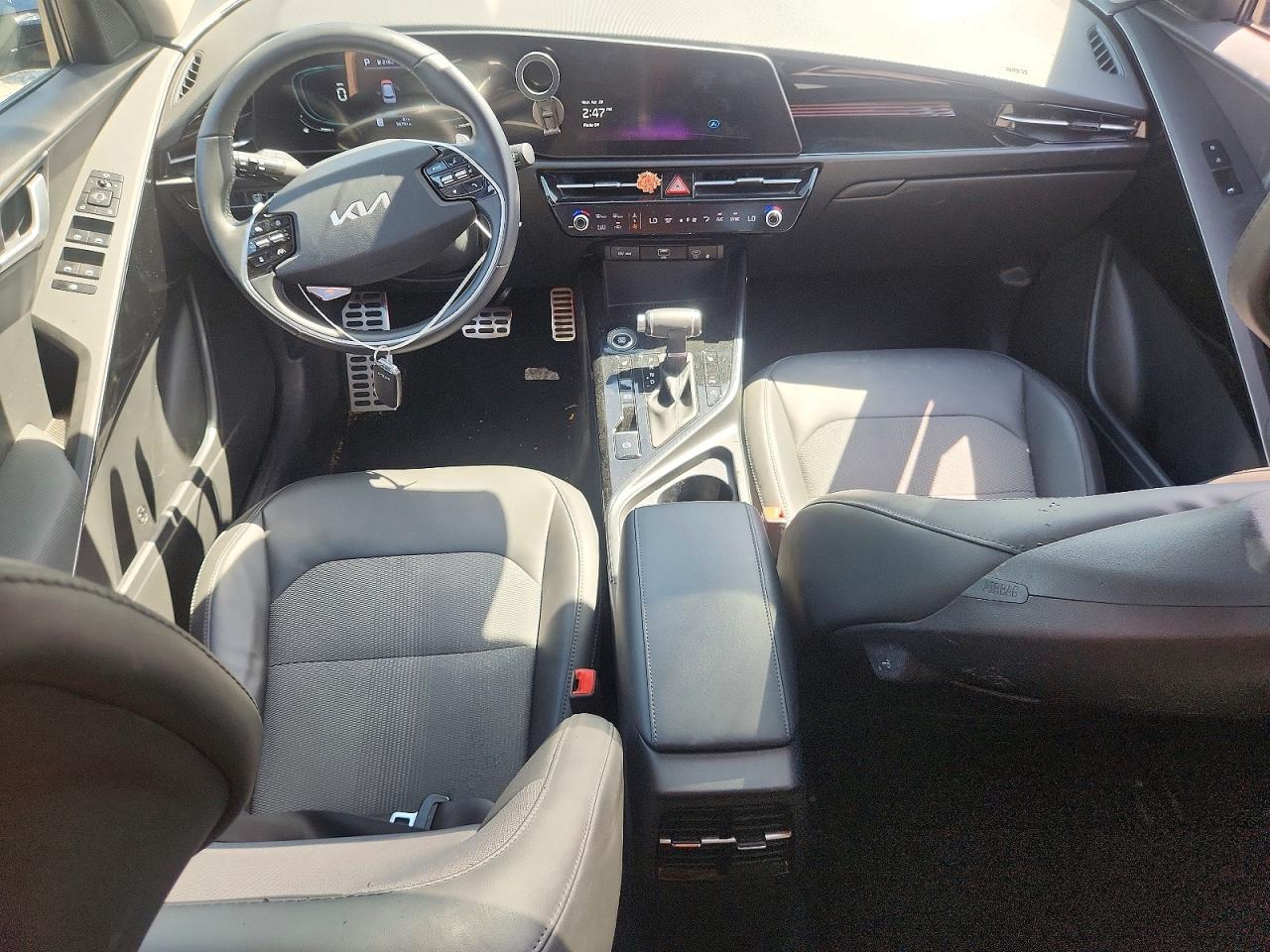 2023 KIA NIRO EX