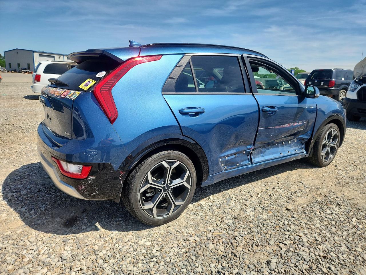 2023 KIA NIRO EX