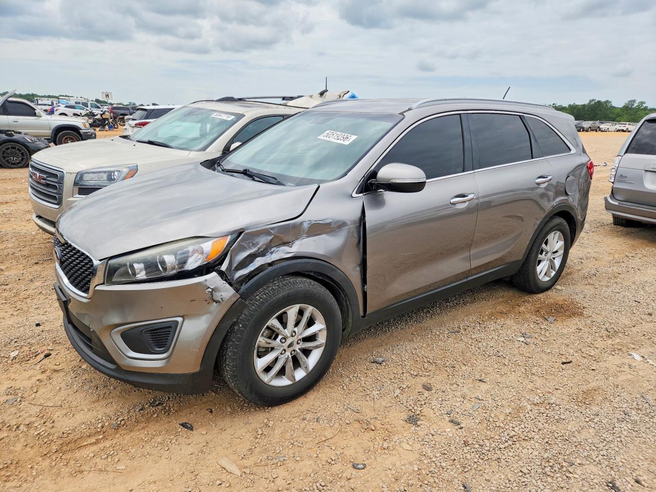 2017 KIA SORENTO L, LX