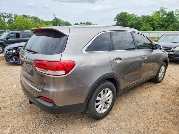 2017 KIA SORENTO L, LX
