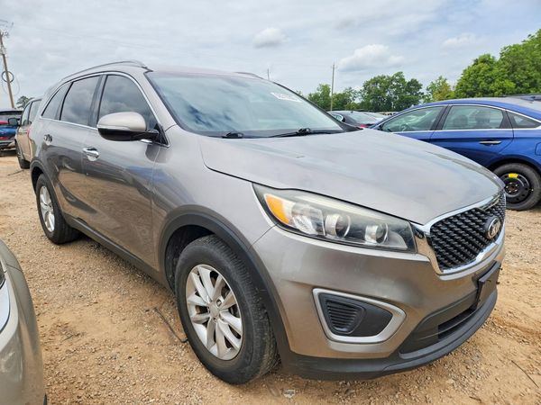 2017 KIA SORENTO L, LX