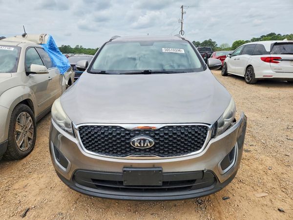 2017 KIA SORENTO L, LX