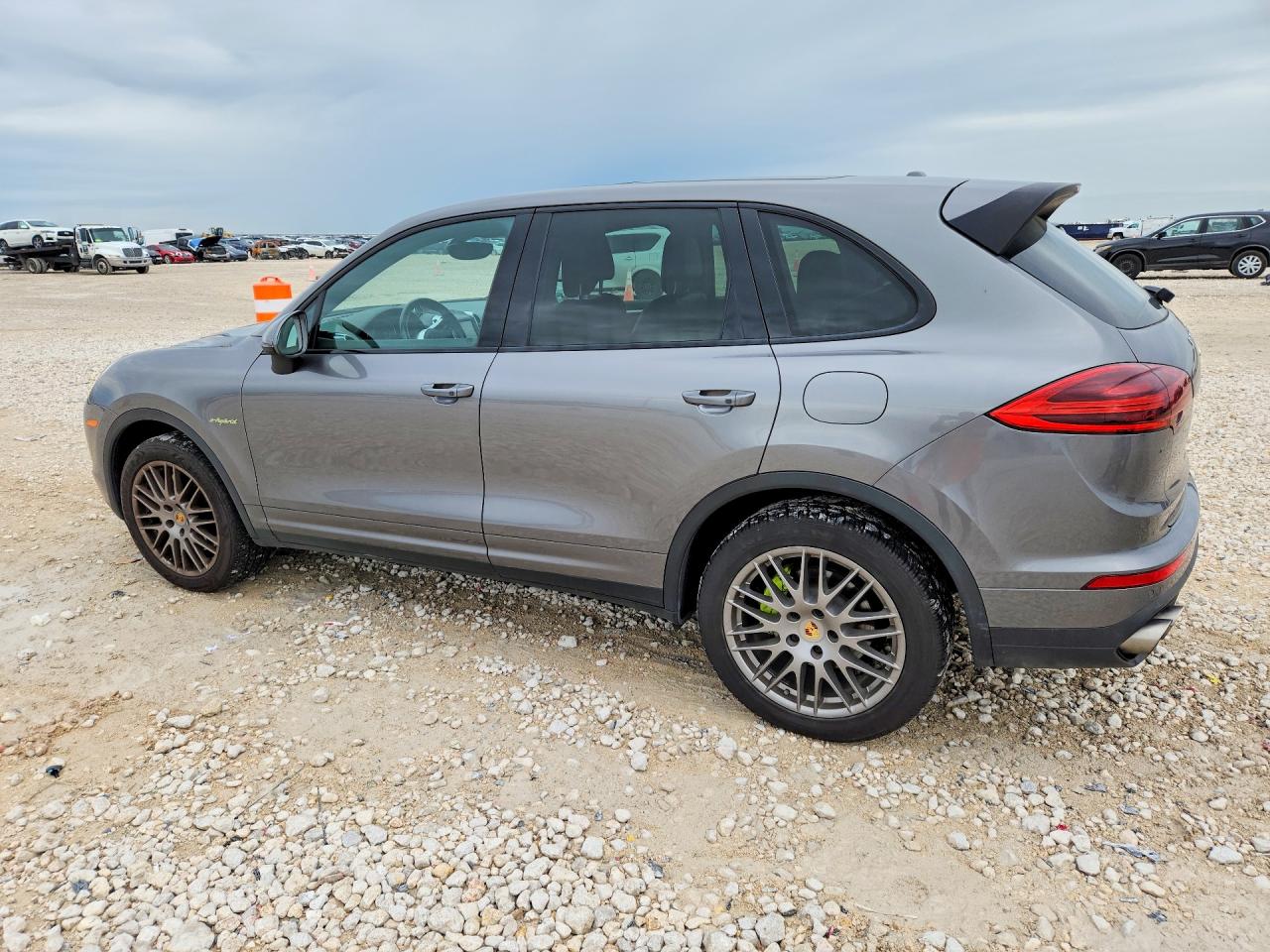 2016 PORSCHE CAYENNE E-Hybrid