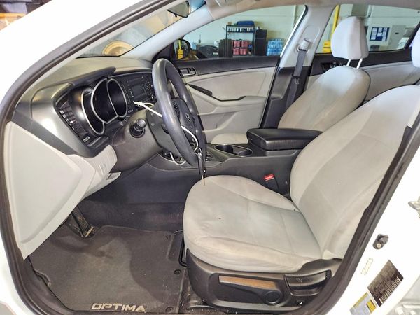 2015 KIA OPTIMA GL - Middle-low