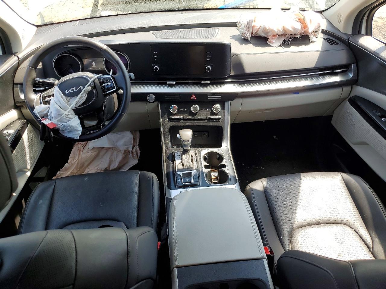 2024 KIA CARNIVAL LX, LX Seat Package