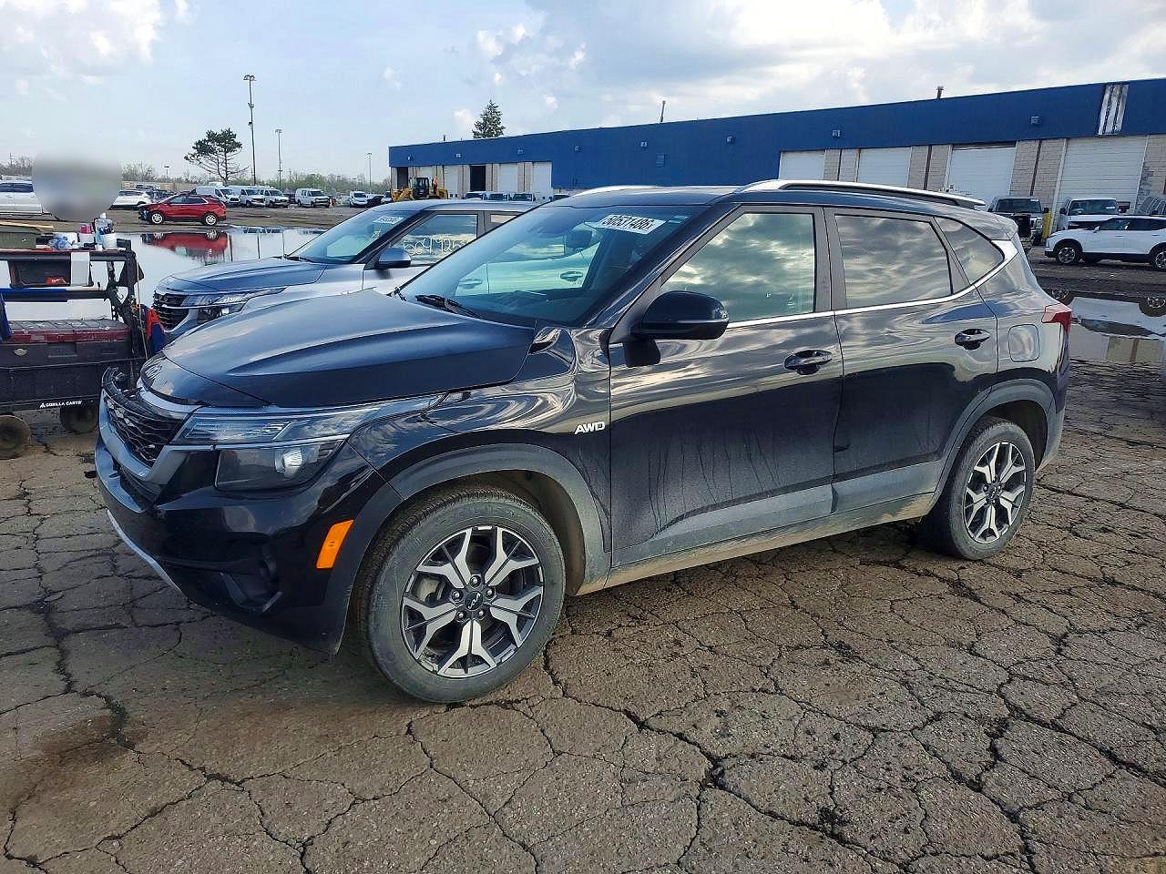 2023 KIA SELTOS EX