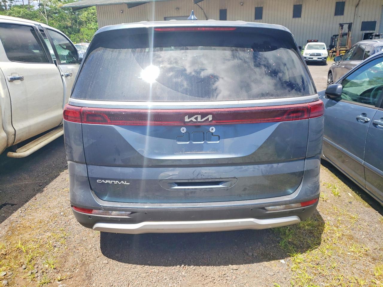 2024 KIA CARNIVAL EX