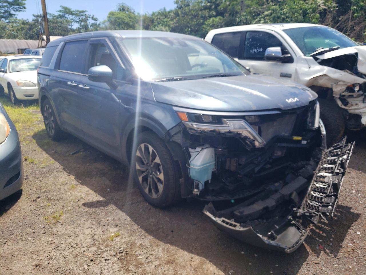 2024 KIA CARNIVAL EX
