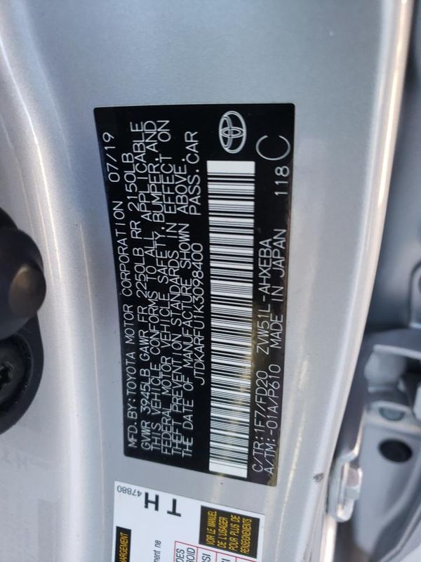 2019 TOYOTA PRIUS