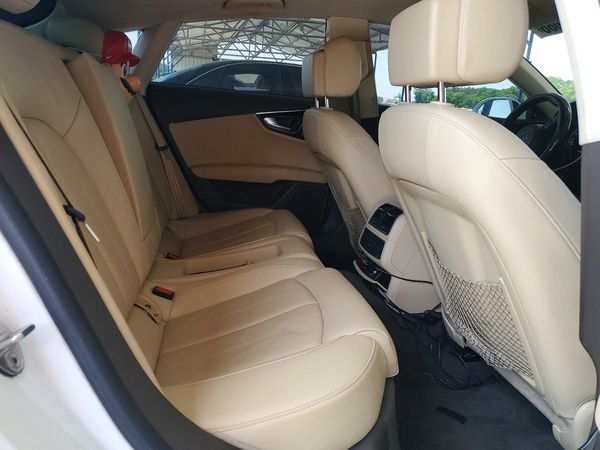 2012 AUDI A7 quattro Premium Plus