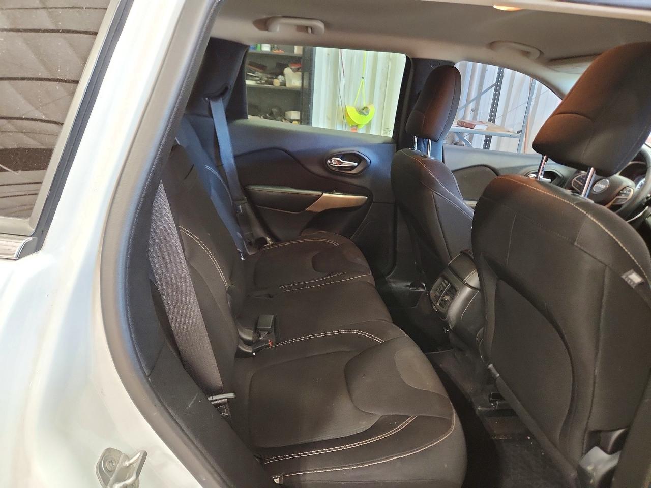 2017 JEEP CHEROKEE LATITUDE FWD
